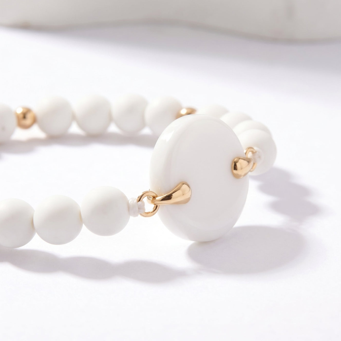 Charmify Womens — לבן + זהב — 02-Side