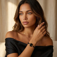Charmify Womens — שחור + זהב — 06-Portrait